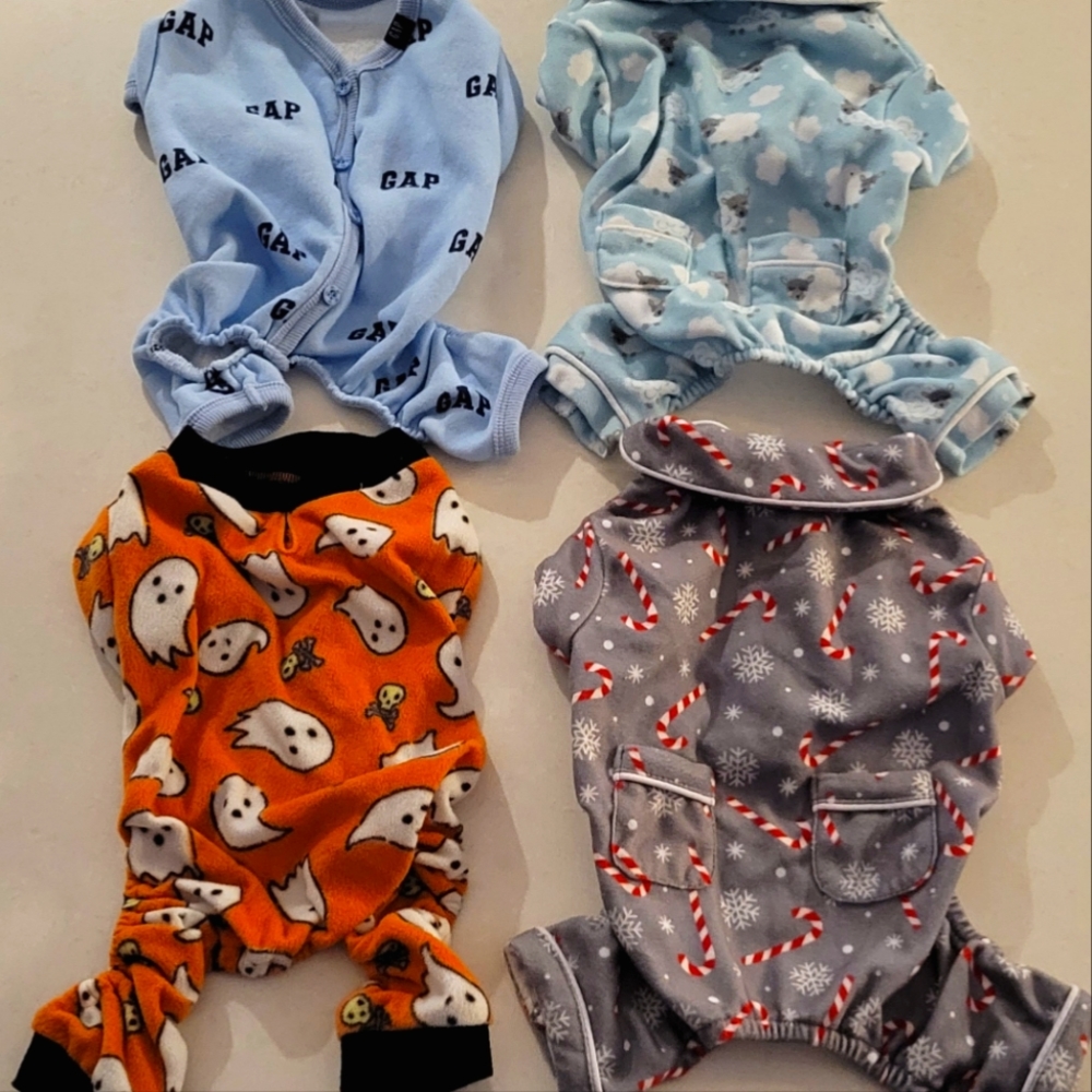 Set of 4 pet pajamas size SM EUC!!!